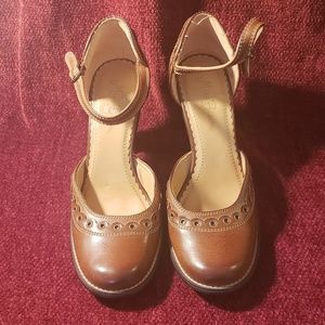 Miss Bisou Brown Eyelet Heels Size 6